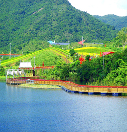 深圳東部華僑城“茶溪谷”濕地公園景觀(guān)浮橋