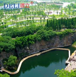 建水上浮橋多少錢？浮橋廠家哪家好？德立為您解答